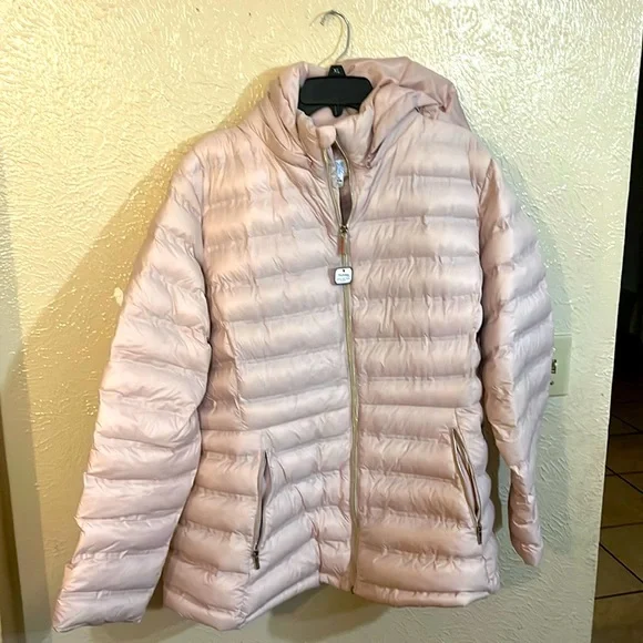 Jacket - Picture 1 of 4